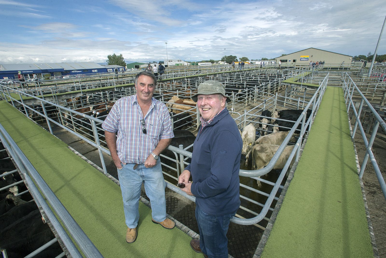 0000000001C00264052 Farming for Hospice - Simon and John